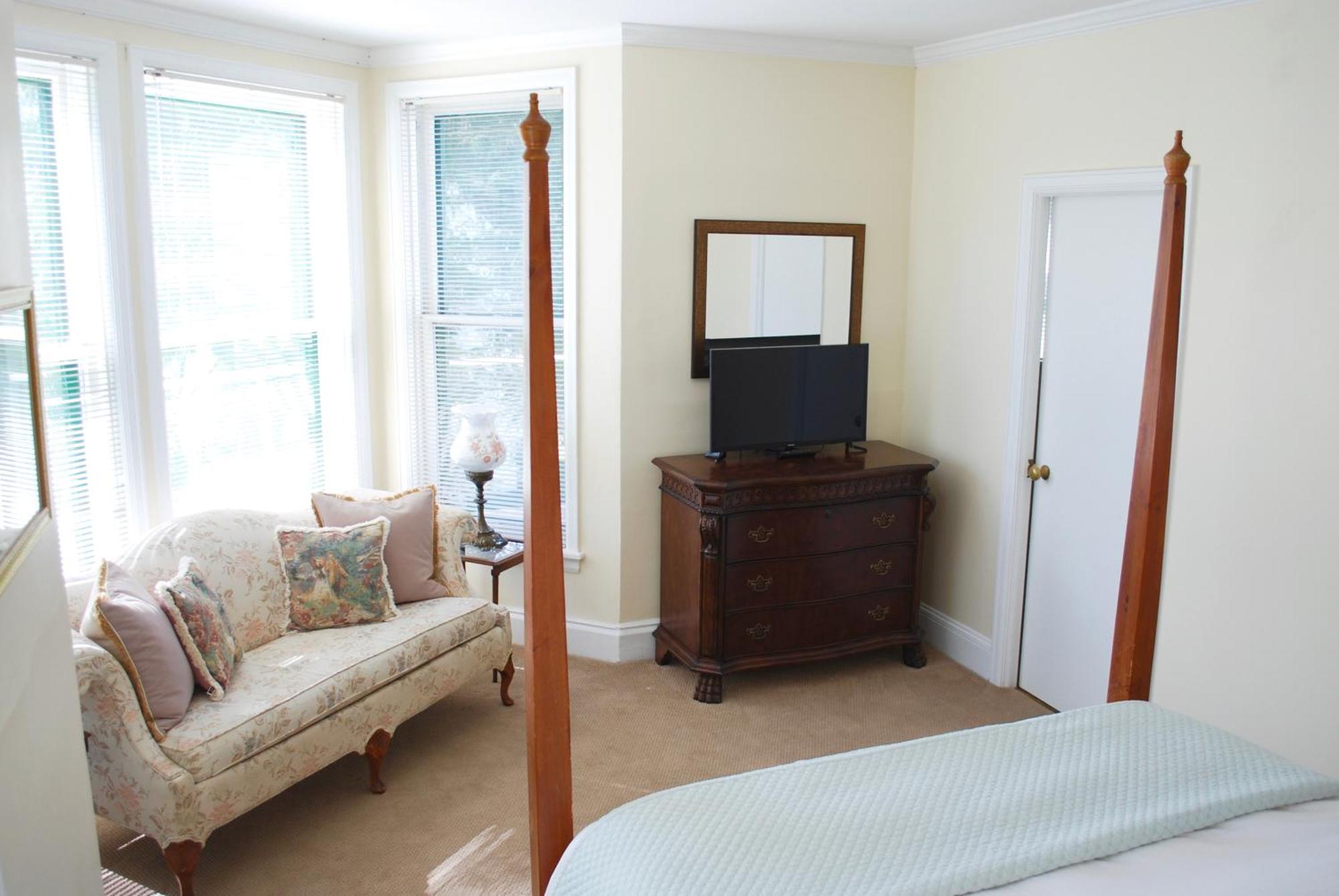 Anne'S Washington Inn (Adults Only) Saratoga Springs Ruang foto