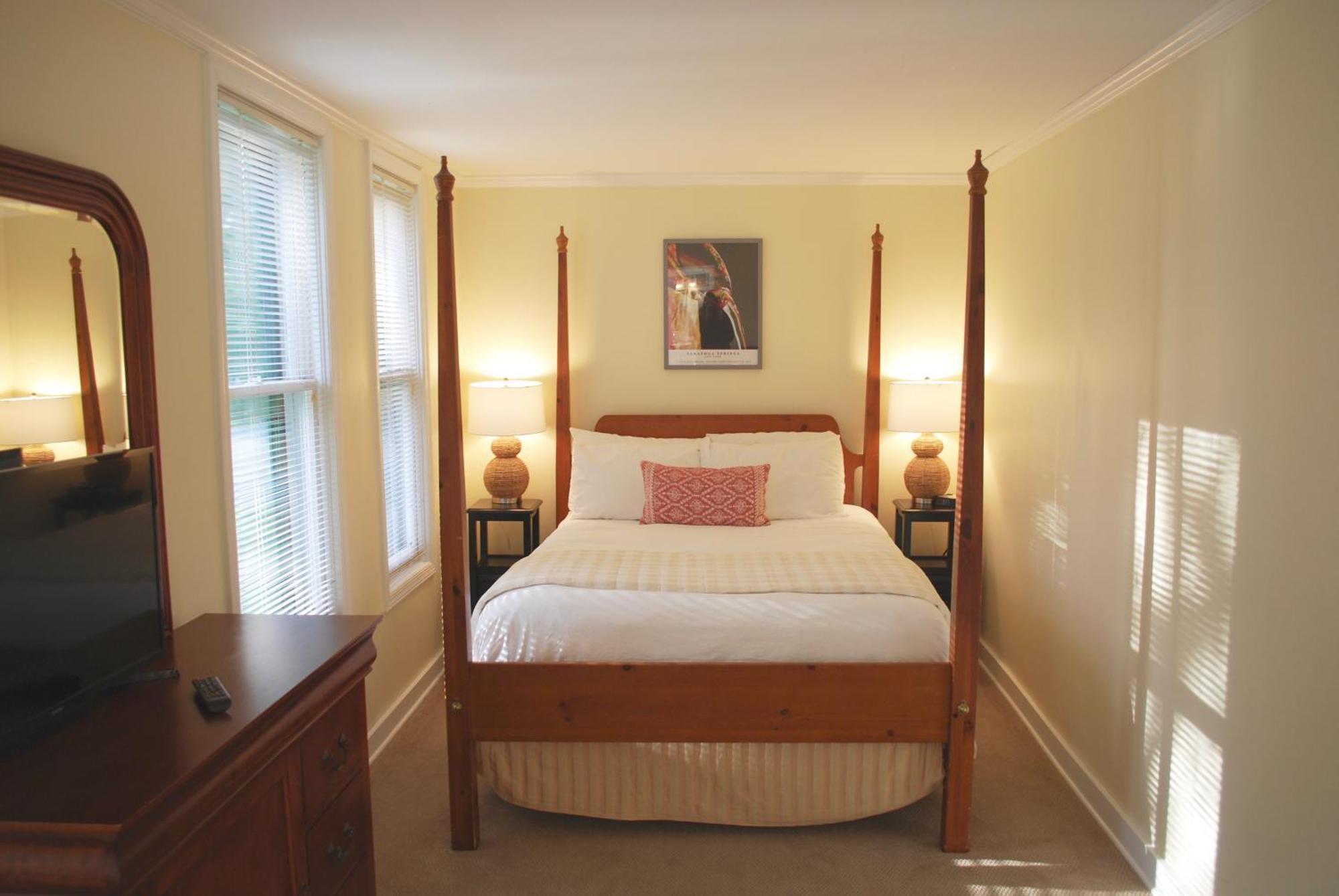 Anne'S Washington Inn (Adults Only) Saratoga Springs Ruang foto