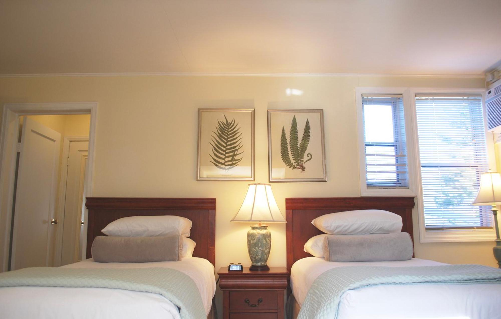 Anne'S Washington Inn (Adults Only) Saratoga Springs Ruang foto